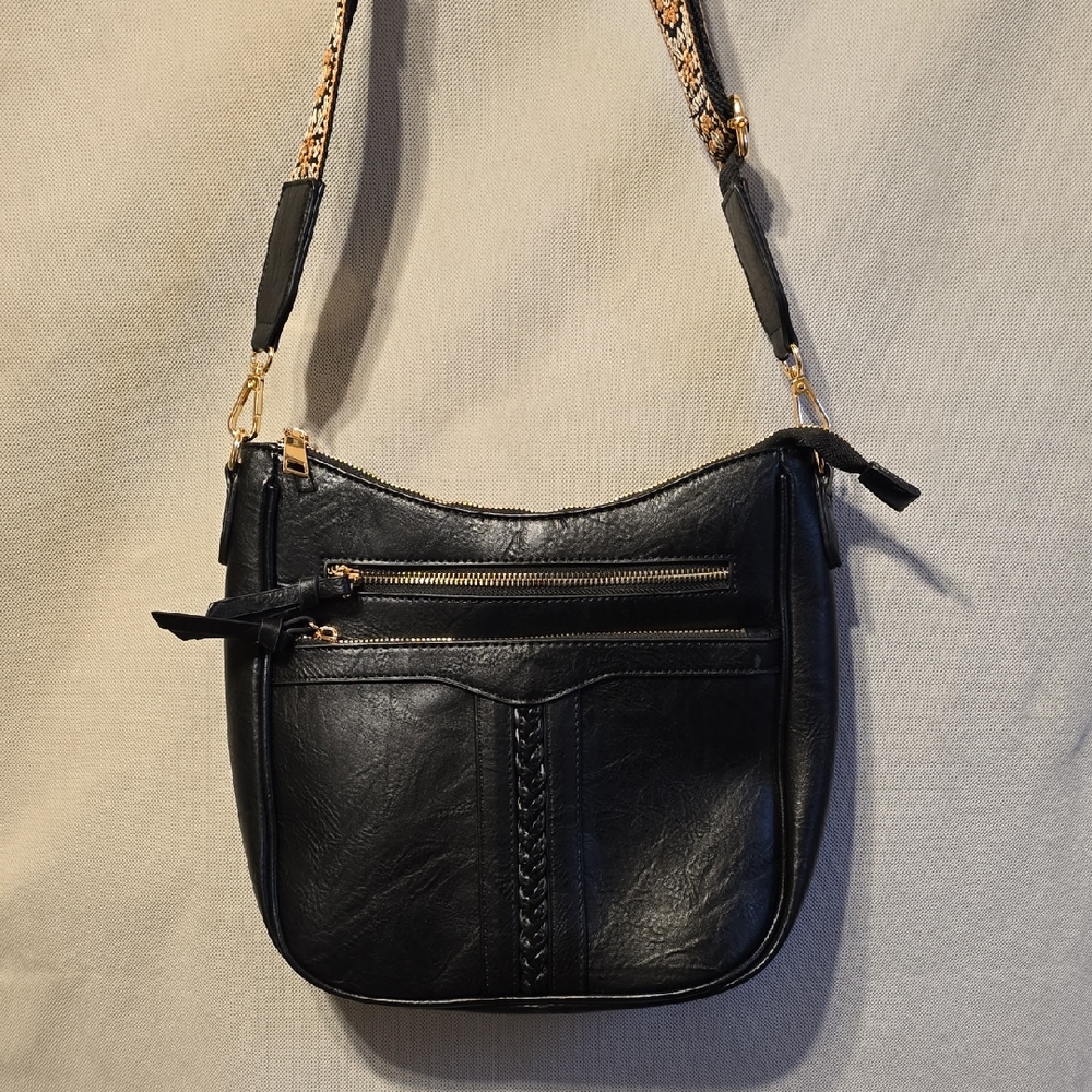 Elegant Black Leather Crossbody Bag